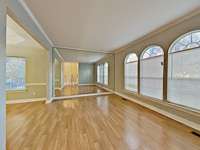 Building Photo - 6232 Garamond Ct