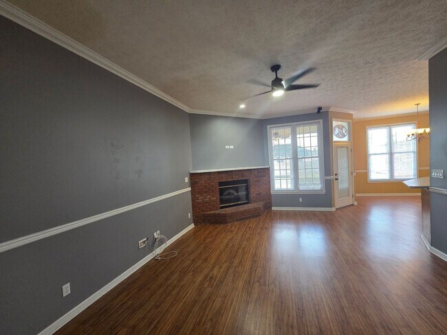 Foto del edificio - Spacious & Energy Efficient 4Bed/2Ba Brick...