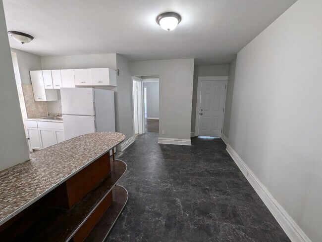 Foto del edificio - 4750 S Grand Blvd