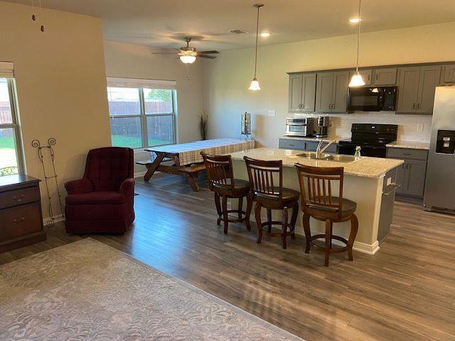 Foto del edificio - 4748 Highmont Dr
