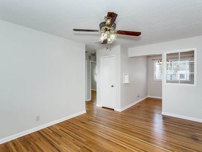 Foto del edificio - Unique 2 bedroom, 1 bathroom house!