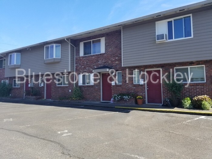 Foto principal - 3236 SE Harvey St