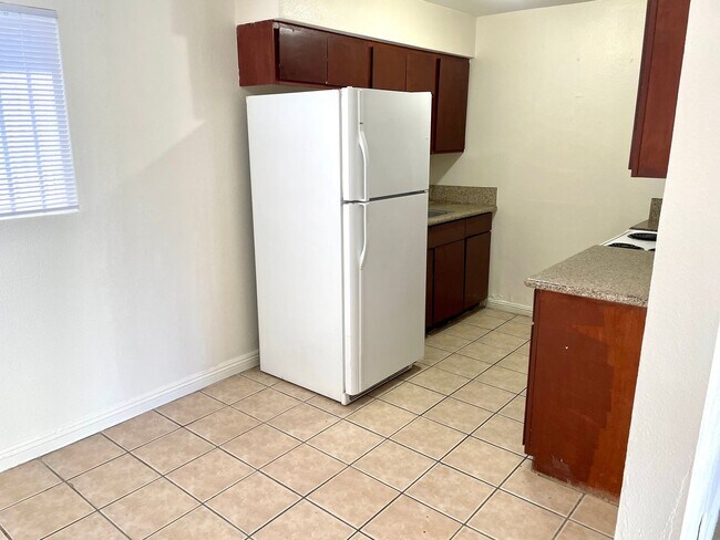 Foto del edificio - 3351 Brussels St