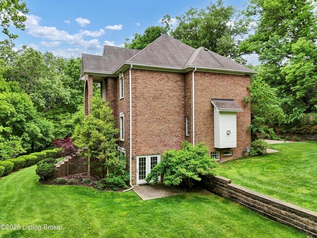 Foto del edificio - 560 N Hubbards Ln