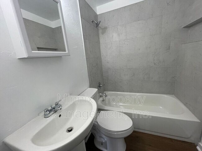 Foto del edificio - 102 N 11th St