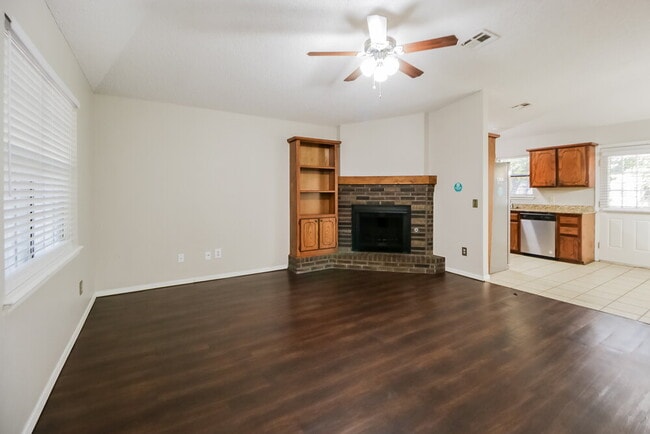 Foto del edificio - 12509 Ridgegate Rd