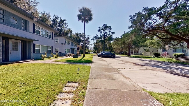 Foto del edificio - 1613 Flagler Ave