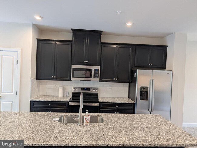 Foto del edificio - 9711 Klamath Ct