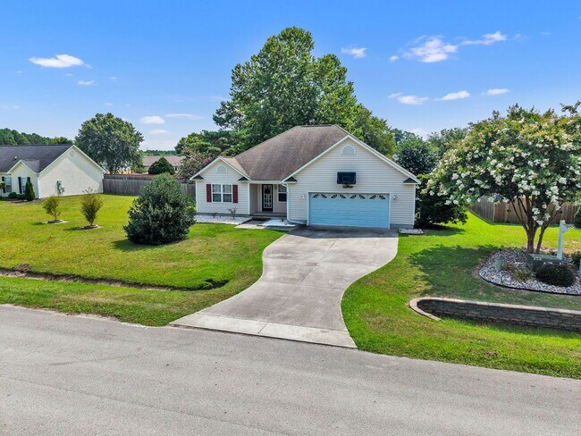 Building Photo - 403 Arabian Ln