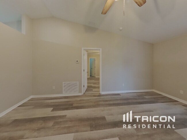 Foto del edificio - 3813 Meadow Green Drive Tavares FL