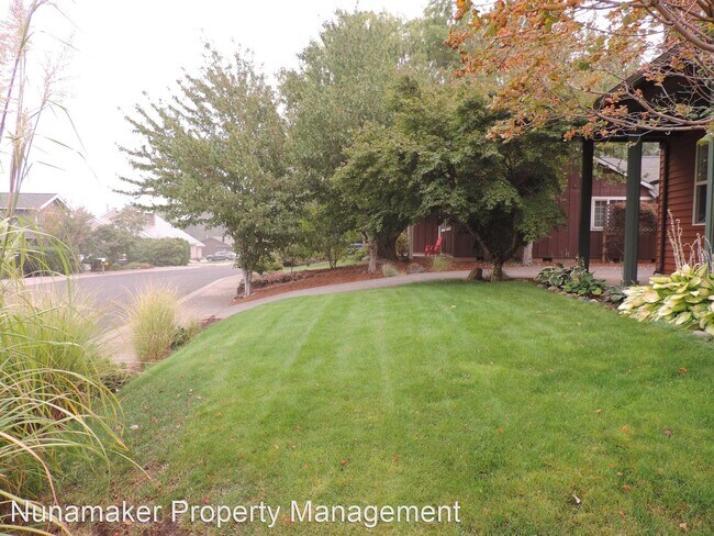 Building Photo - 3 br, 2 bath House - 2867 Prospect Ave.