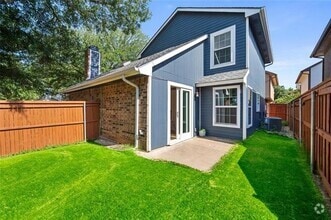 Building Photo - 800 Spicewood Ct