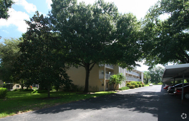 Building Photo - Tregate East