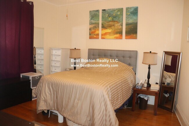 Foto del edificio - 8 Forest St