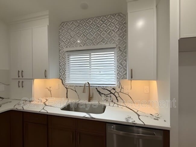 Foto del edificio - 16 Panorama Dr