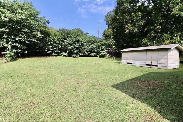 Foto del edificio - Charming 3 Bedroom Home in Jonesboro with 2 Full Bathrooms - Must See!
