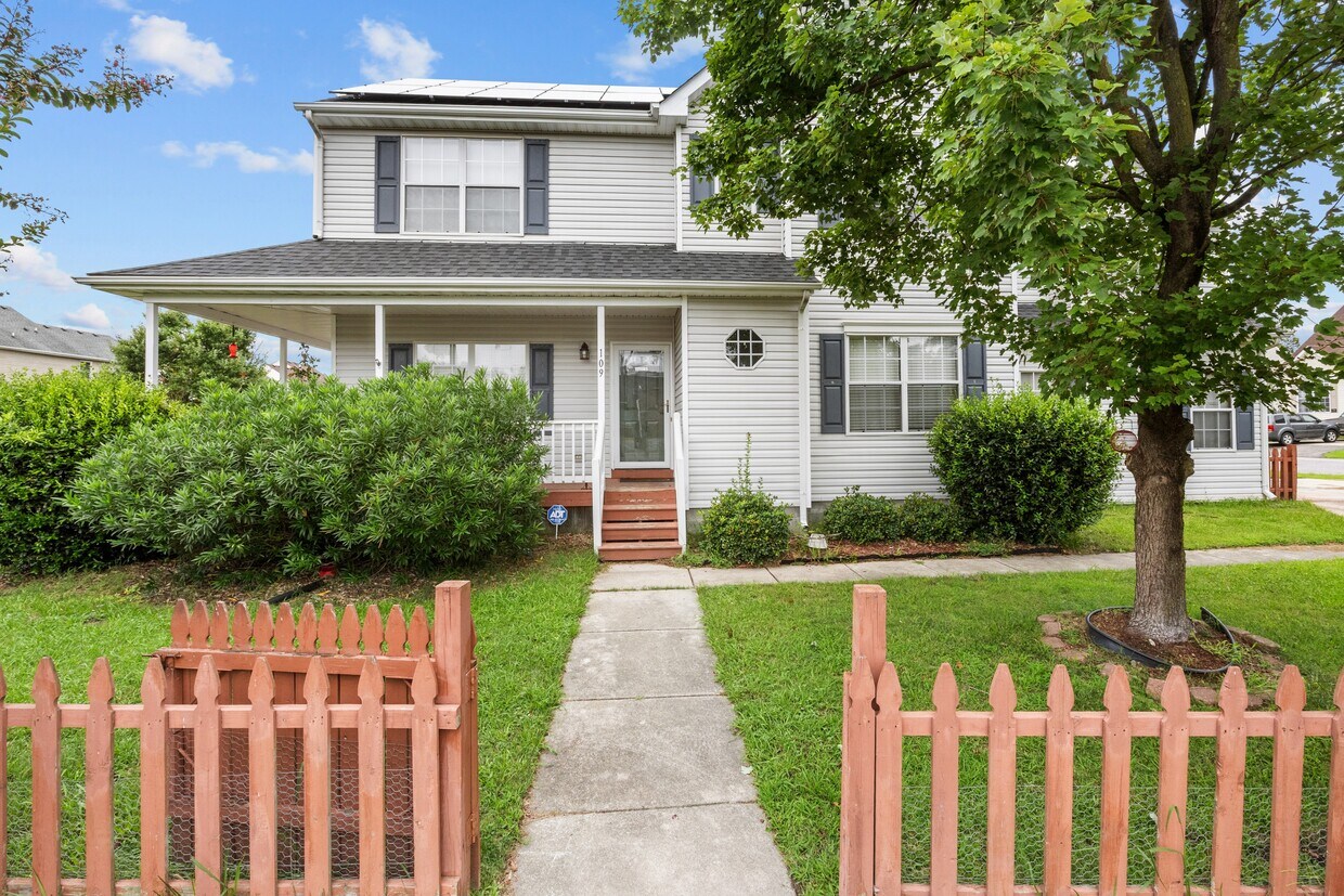 Foto principal - 109 Joyner Rd