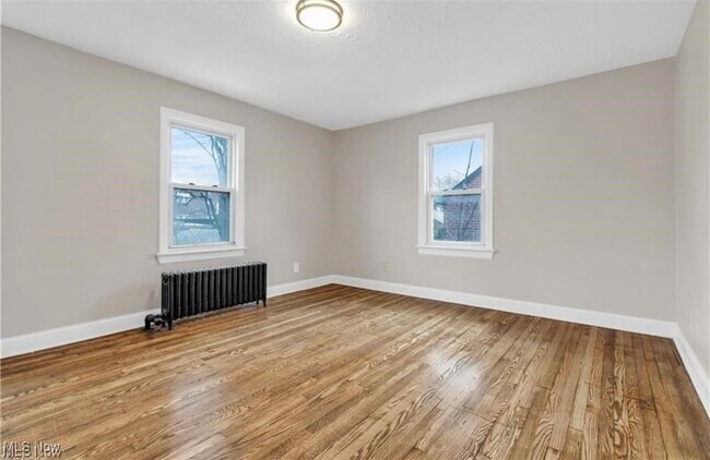 Foto del edificio - 3781 Washington Blvd