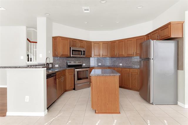 Foto del edificio - 906 Crested Cove Dr