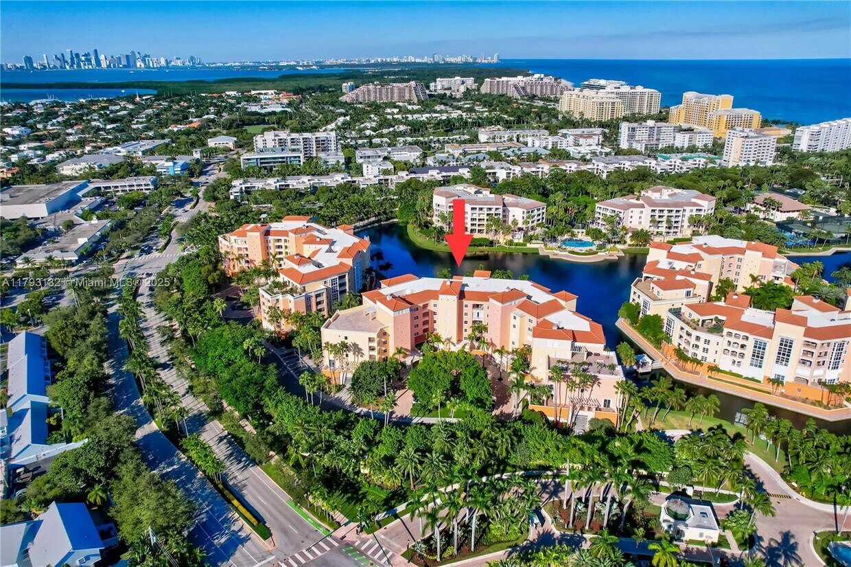 Foto principal - 731 Crandon Blvd