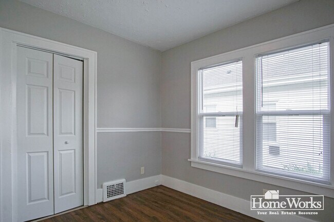 Foto del edificio - 2715 W 6th St