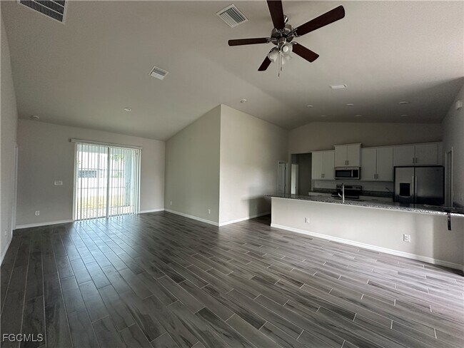 Foto del edificio - 1717 NW 6th Ave