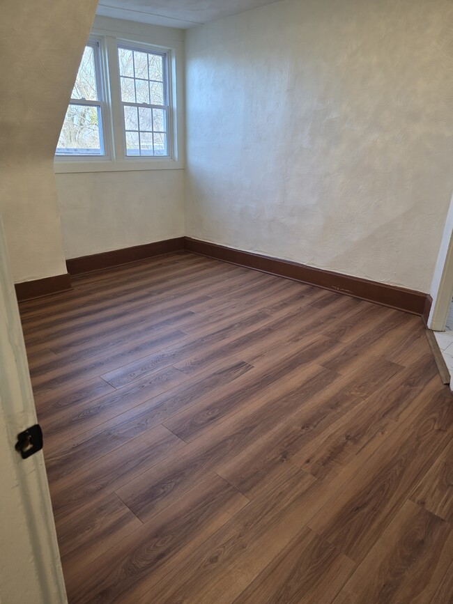 Living room - 727 Hill Ave