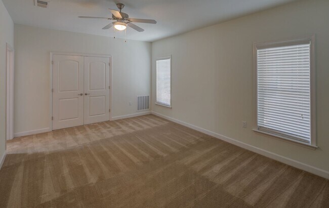 Foto del edificio - Nest on 17 Apartment Homes