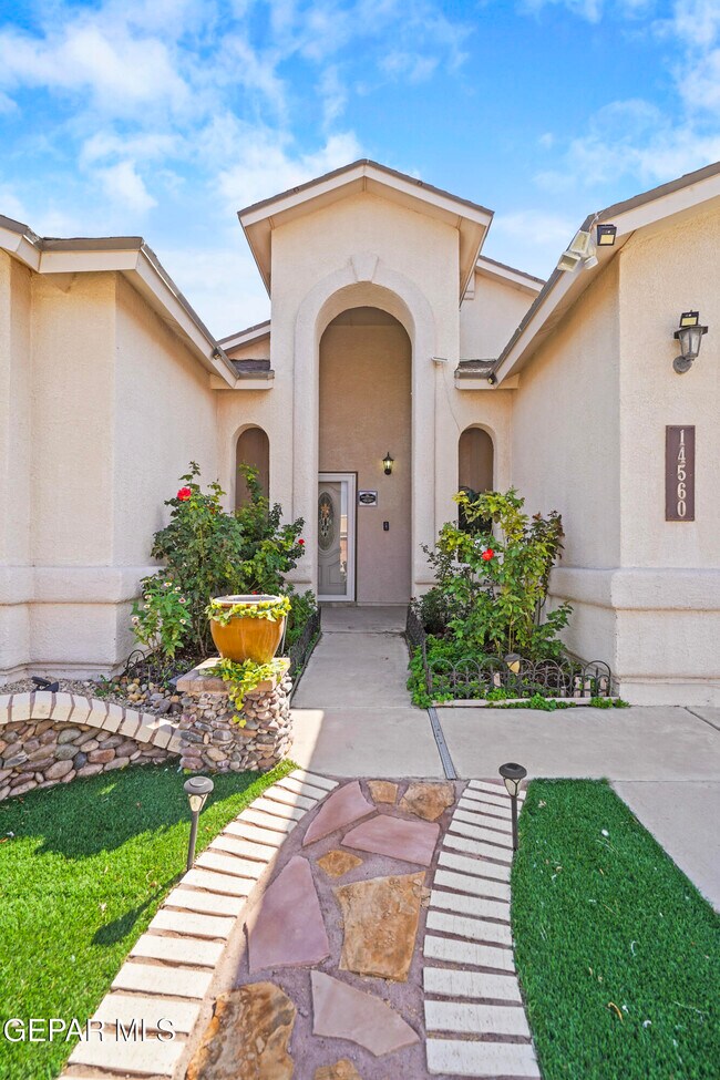 Foto del edificio - 14560 Meadow Lawn