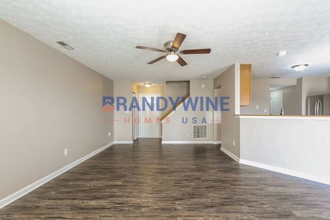 Building Photo - MOVE IN SPECIAL - February FREE with move ...