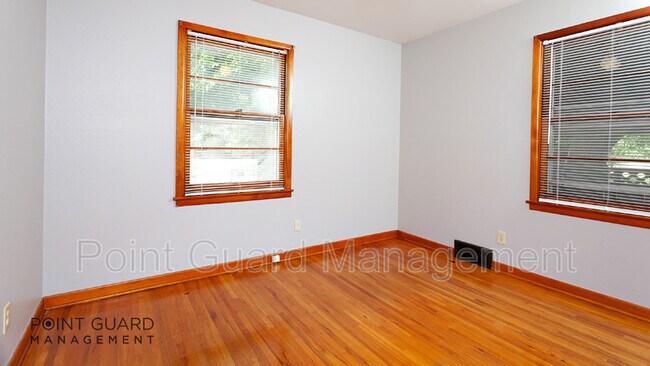 Foto del edificio - 1314 W May St