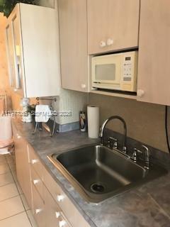 Building Photo - 1698 Jefferson Ave