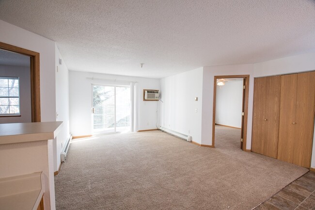 Interior Photo - Amber Crest/Fox Run Apartments