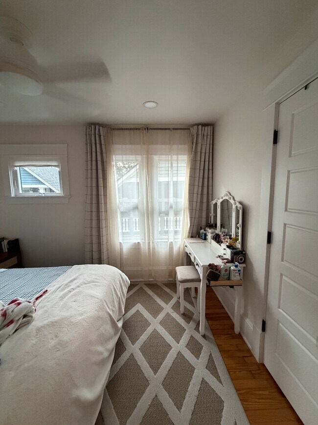 Foto del edificio - 4005 Whitman Ave