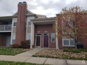 Building Photo - 15268 Yale Dr