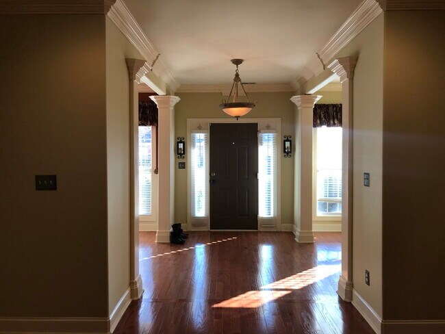 Foto del edificio - 113 Commonwealth Ct