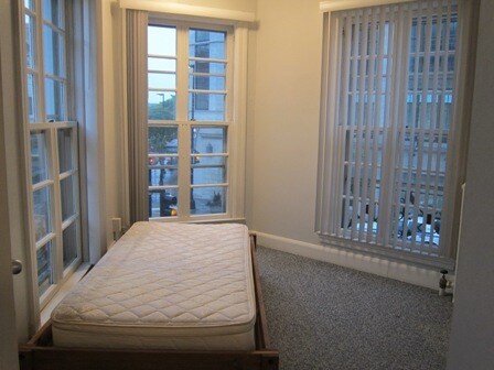 Primary Photo - 130 State St