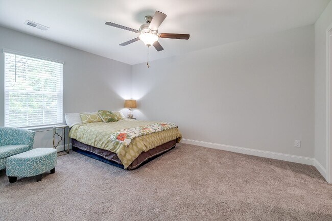 Foto del edificio - 506 Gov Treutlen Cir