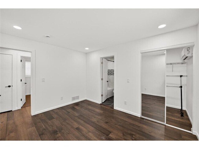 Foto del edificio - 110920 Oak Knoll Terrace S