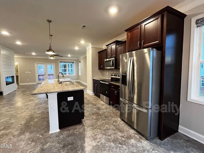Foto del edificio - 986 Gateway Commons Cir