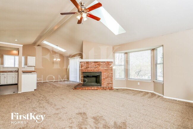 Building Photo - 4231 River Oaks Dr