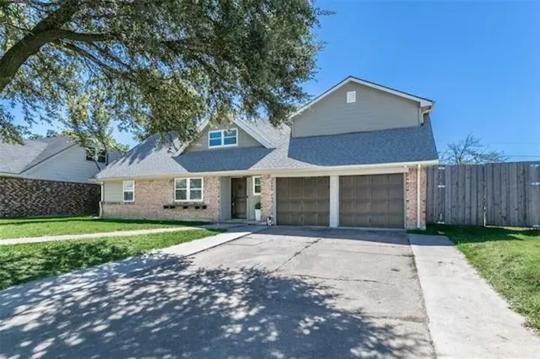 Foto principal - 900 Rosewood Ln