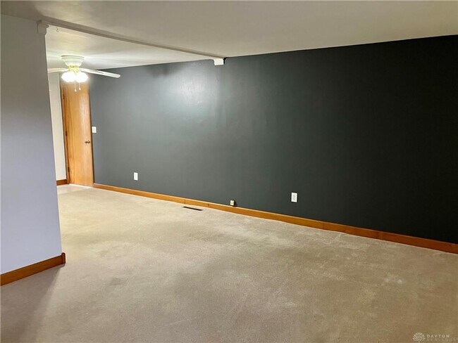 Foto del edificio - 6529 Harshmanville Rd