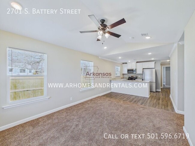 Building Photo - 2701 S Battery St