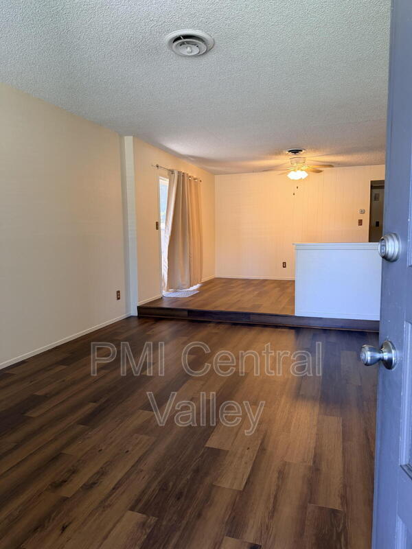 Foto del edificio - 324 Felton Way