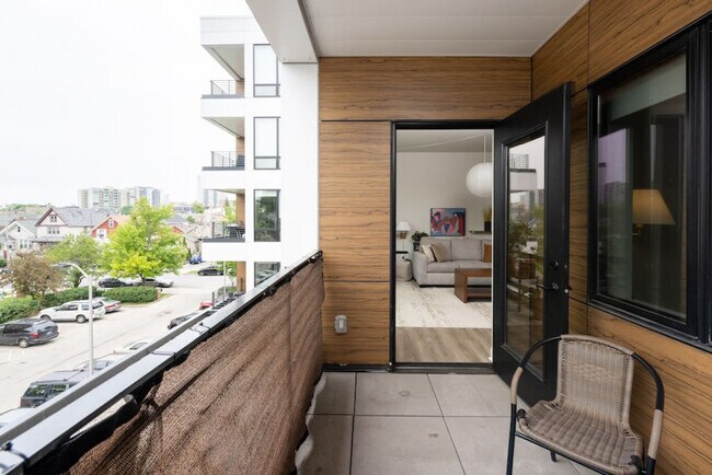 Foto del edificio - 1632 N Franklin Pl