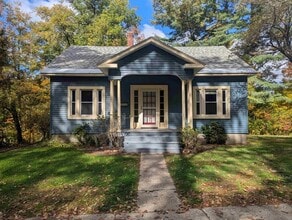 Building Photo - 129 Green St