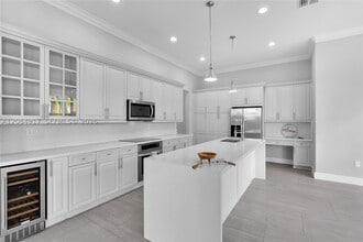 Building Photo - 8503 NW 41 St
