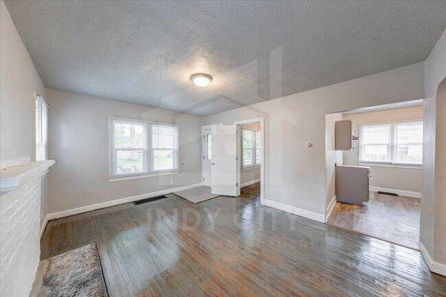 Building Photo - 4430 Crittenden Ave
