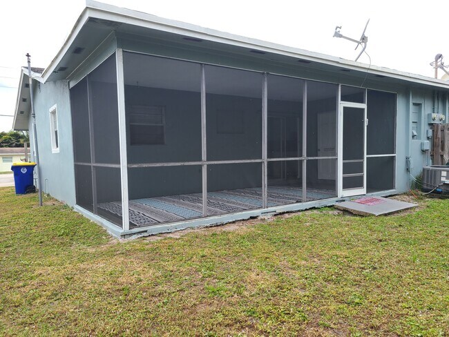 Foto del edificio - 3111 NE Savannah Rd